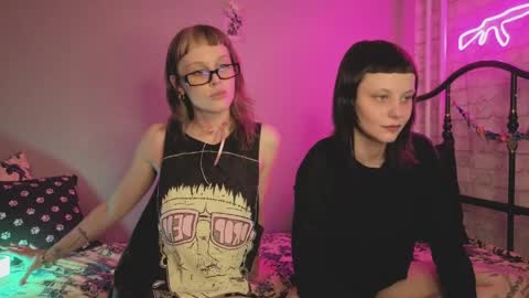 Snapshot of twins_terror chatting on 04.06.26 Sin and Skin online show from 04.06.26
