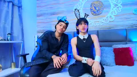 Snapshot of twinslovers_ chatting on 09.13.25 twinslovers_ online show from 09.13.25