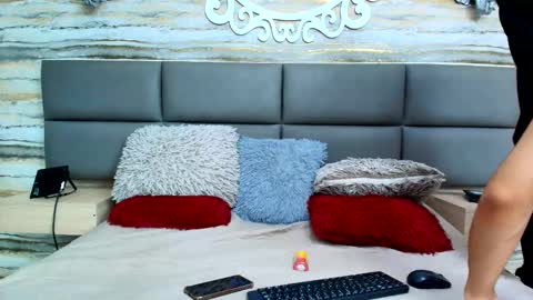 Snapshot of twinslovers_ chatting on 10.02.25 twinslovers_ online show from 10.02.25