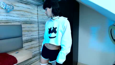 Snapshot of twinslovers_ chatting on 11.25.25 twinslovers_ online show from 11.25.25