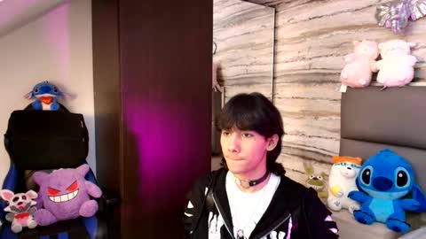 Snapshot of twinslovers_ chatting on 11.29.25 twinslovers_ online show from 11.29.25