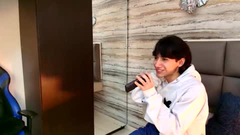 Snapshot of twinslovers_ chatting on 12.05.25 twinslovers_ online show from 12.05.25