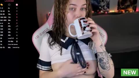 Snapshot of twixi_pixxie chatting on 02.20.25  your Twixi   online show from 02.20.25