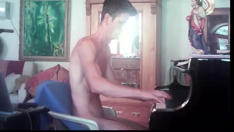 TobeBritta online show from 11.18.25