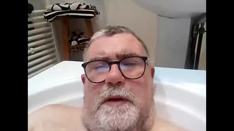 twohats2810 online show from 01.15.26