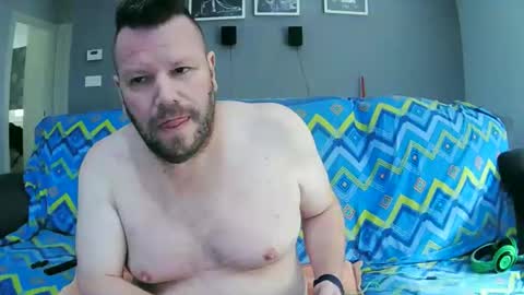 Snapshot of txan9876 chatting on 09.14.25 Txan Chan online show from 09.14.25