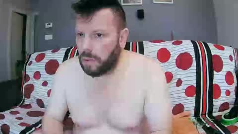 Snapshot of txan9876 chatting on 11.06.25 Txan Chan online show from 11.06.25