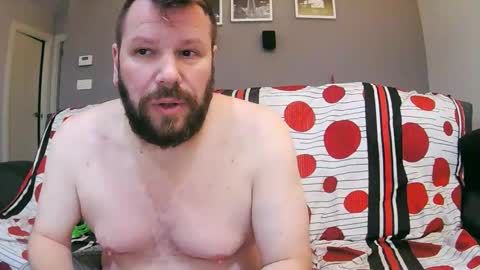 Snapshot of txan9876 chatting on 11.14.25 Txan Chan online show from 11.14.25