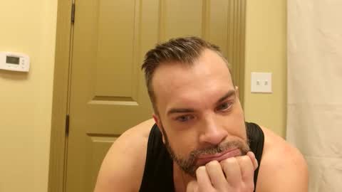 Snapshot of ty_lerdavid chatting on 11.21.25 TylerDavid online show from 11.21.25