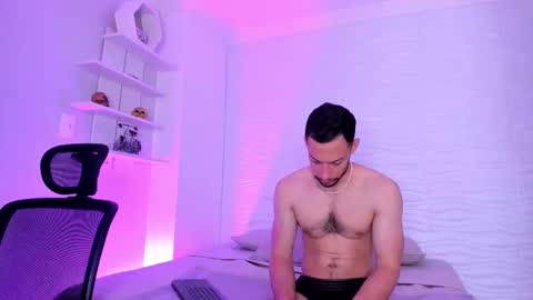 Snapshot of tyagoroberts chatting on 10.19.25 Tyago online show from 10.19.25