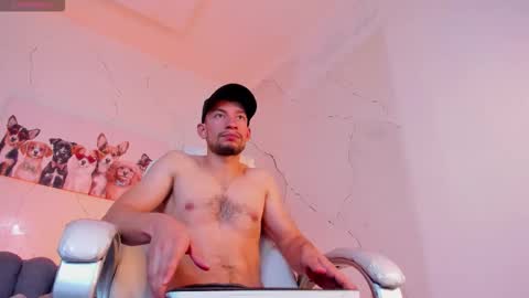 Snapshot of tyagoroberts chatting on 11.25.25 Tyago online show from 11.25.25