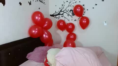 Snapshot of tyfanny19 chatting on 02.14.25 tyfanny19 online show from 02.14.25