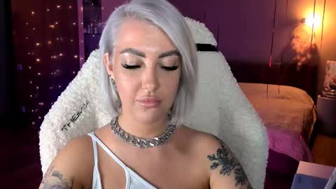 Snapshot of tykioty_miley chatting on 03.12.25 Miley online show from 03.12.25