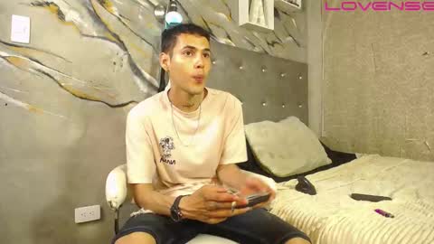 Snapshot of tyler_coopr chatting on 10.21.25 tyler cooper online show from 10.21.25