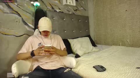 Snapshot of tyler_coopr chatting on 11.02.25 tyler cooper online show from 11.02.25