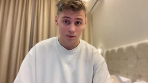 Snapshot of tyler_garrner chatting on 09.14.25 tyler_garrner online show from 09.14.25