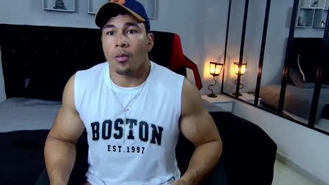 tyler_hank1 online show from 01.30.25