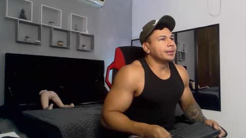 tyler_hank1 online show from 09.20.25