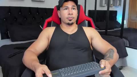 tyler_hank1 online show from 03.01.26