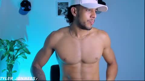 Tyler online show from 07.08.26