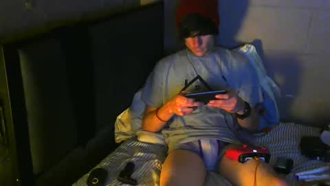 Snapshot of tylerlee199169 chatting on 12.13.24 Tyler online show from 12.13.24