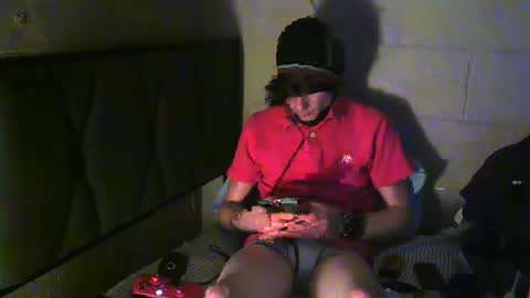 Snapshot of tylerlee199169 chatting on 01.01.25 Tyler online show from 01.01.25