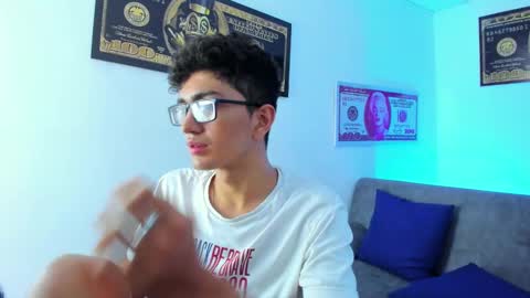   online show from 02.01.25