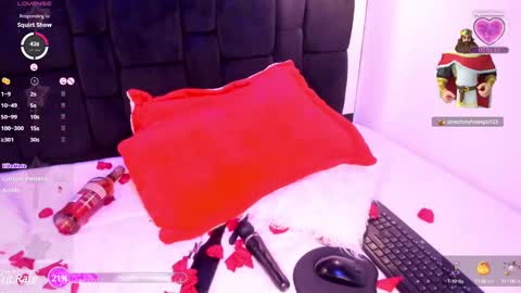 Snapshot of tylla_ chatting on 02.14.25 online show from 02.14.25