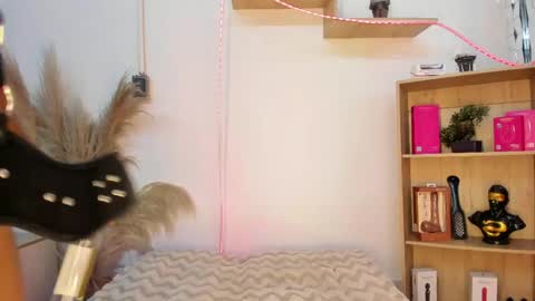 tylla__ online show from 04.26.26