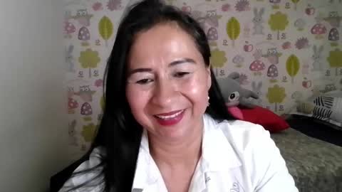 Snapshot of tyna_b chatting on 05.01.26 Tyna online show from 05.01.26