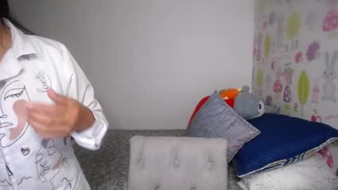 Snapshot of tyna_b chatting on 05.16.26 Tyna online show from 05.16.26