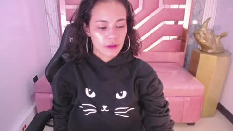 Snapshot of tyna_ch chatting on 12.29.24 TYNA online show from 12.29.24