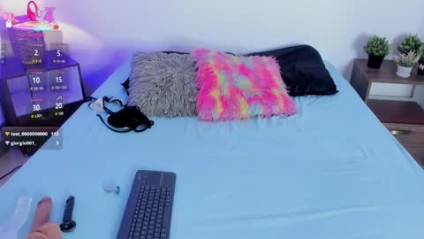 Snapshot of tyra_banksi chatting on 09.09.25 tyra online show from 09.09.25