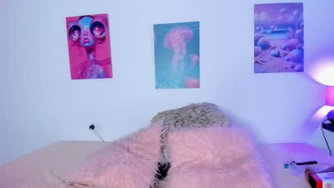 Snapshot of tyra_banksi chatting on 10.23.25 tyra online show from 10.23.25