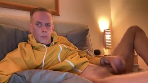 Snapshot of tyronev70 chatting on 11.03.25 Ty online show from 11.03.25