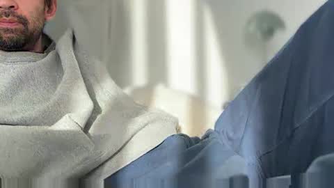 Snapshot of ubehalaya chatting on 03.01.26 Ross online show from 03.01.26