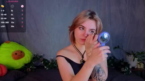 Polly online show from 12.14.25