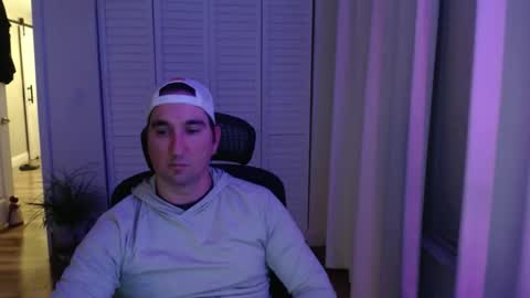 Snapshot of uglyduck3532 chatting on 12.18.25 uglyduck3532 online show from 12.18.25