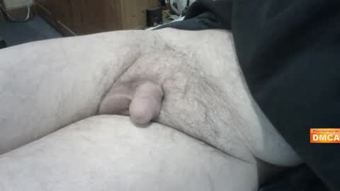 Snapshot of uk_exhibitionist70 chatting on 01.17.25 Hairy UK guy online show from 01.17.25