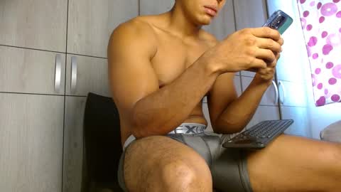 Snapshot of ulisess15 chatting on 01.16.25 Felipe model independent online show from 01.16.25