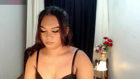 Snapshot of ultimateitgirl chatting on 12.05.25 ultimateitgirl online show from 12.05.25