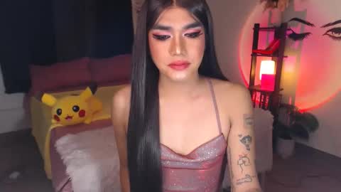 Snapshot of ultimatesexytrans chatting on 02.14.25 Alex online show from 02.14.25