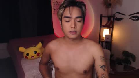 Snapshot of ultimatesexytrans chatting on 02.20.25 Alex online show from 02.20.25