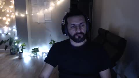 Snapshot of ultratoaster chatting on 12.21.24 ultratoaster online show from 12.21.24