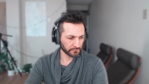 Snapshot of ultratoaster chatting on 01.21.25 ultratoaster online show from 01.21.25