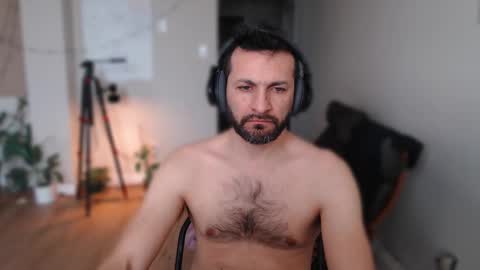 Snapshot of ultratoaster chatting on 01.27.25 ultratoaster online show from 01.27.25