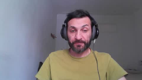 Snapshot of ultratoaster chatting on 12.14.25 ultratoaster online show from 12.14.25