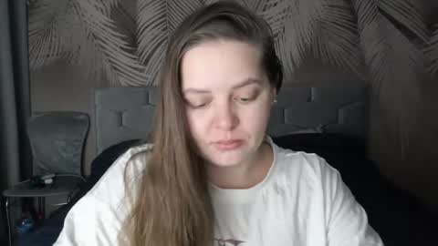 Snapshot of ulystar chatting on 01.04.25 Ulyana online show from 01.04.25