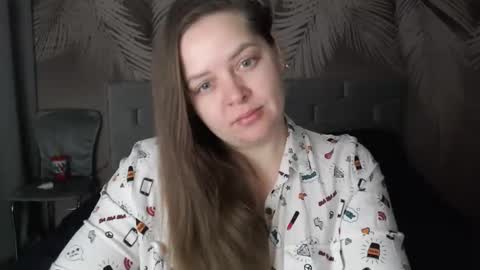 Snapshot of ulystar chatting on 01.06.25 Ulyana online show from 01.06.25