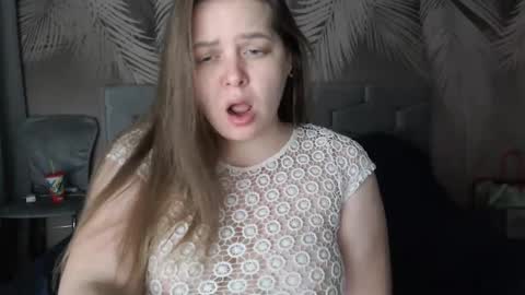 Snapshot of ulystar chatting on 01.09.25 Ulyana online show from 01.09.25